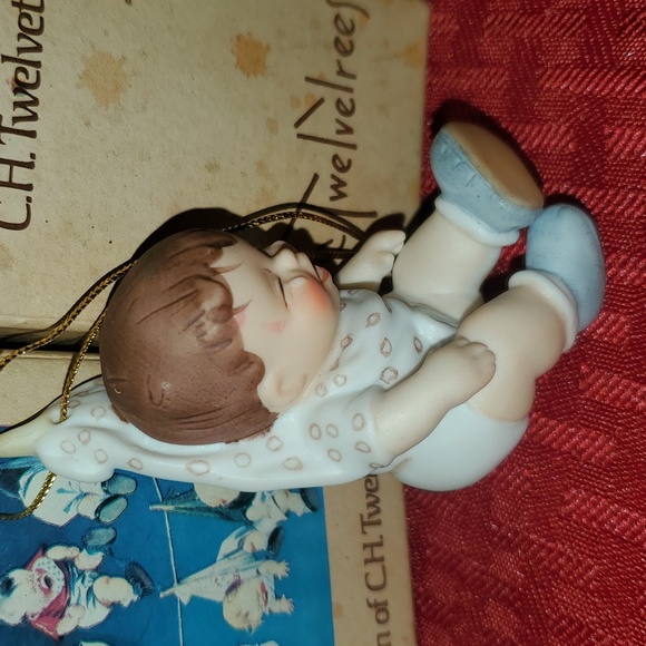 Children of C.H.Twelvetrees Babies out to dry ornament September 1920 Shorty - Picture 4 of 5